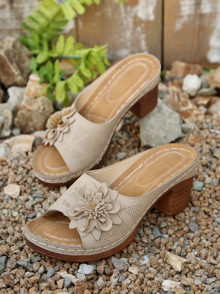Anmutige Orthopädische Sandalen für modernen Look