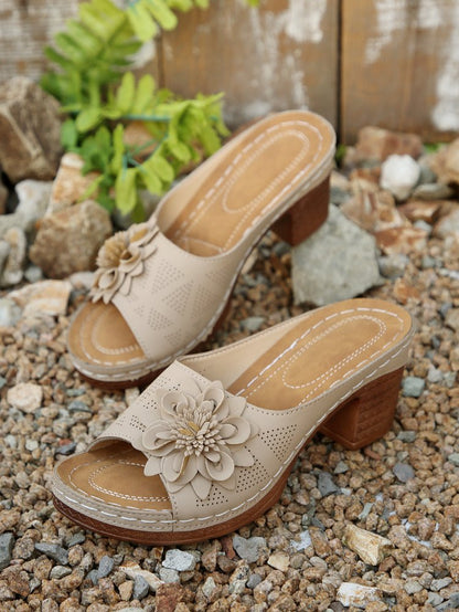 Anmutige Orthopädische Sandalen für modernen Look