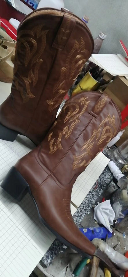 Vintage-inspirierte orthopädische Stiefel