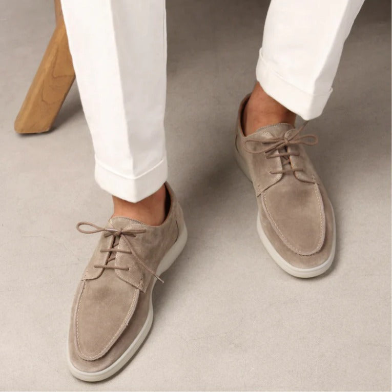 Klassische Orthopädische Schuhe mit zeitlosem Stil