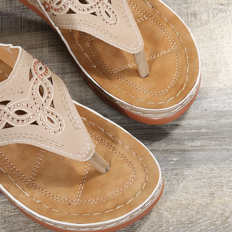 Anmutige Orthopädische Sandalen für modernen Look