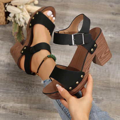 Schicke Orthopädische Sandalen mit einzigartigem Design