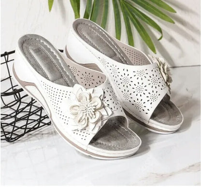 Klassische Orthopädische Sandalen mit zeitlosem Stil
