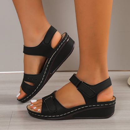 Anmutige Orthopädische Sandalen für modernen Look