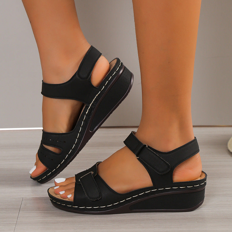 Anmutige Orthopädische Sandalen für modernen Look