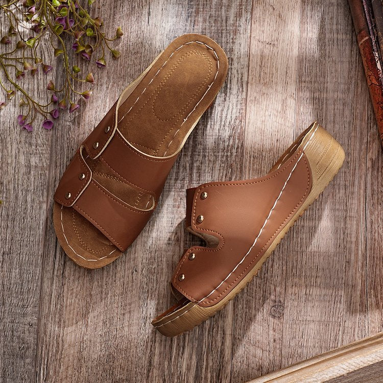 Klassische Orthopädische Sandalen mit zeitlosem Stil