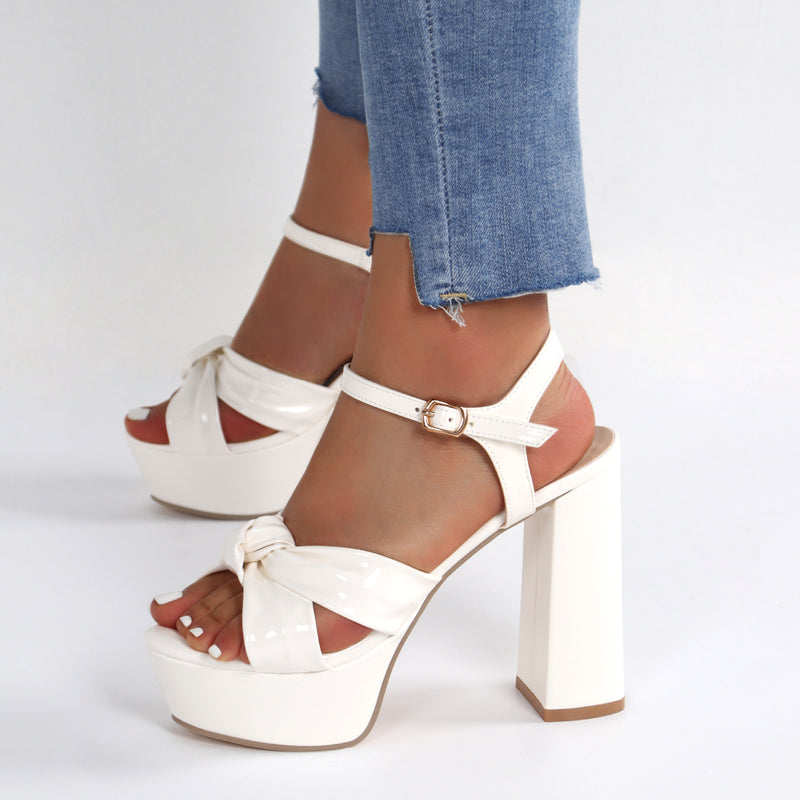 Schicke Orthopädische Sandalen mit einzigartigem Design