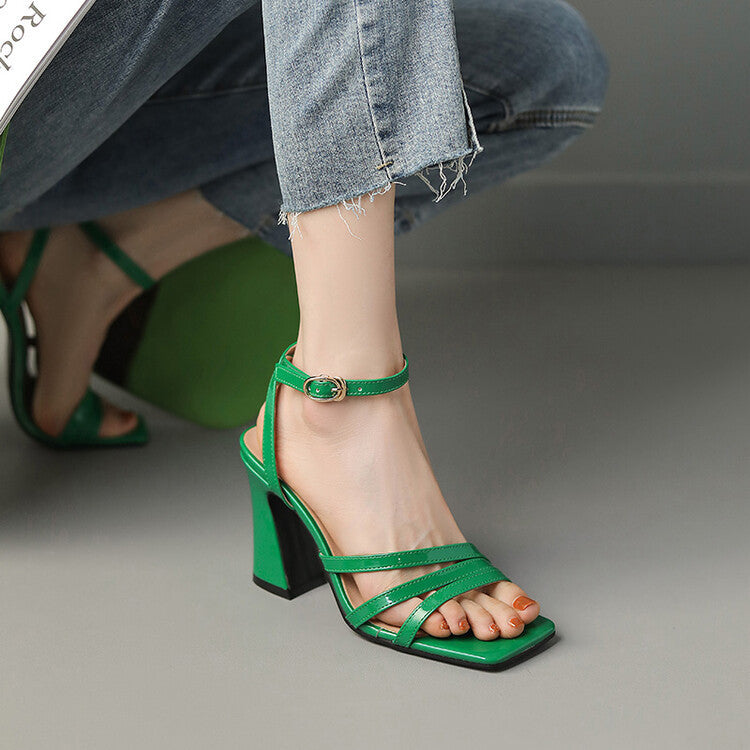 Schicke Orthopädische Sandalen mit einzigartigem Design