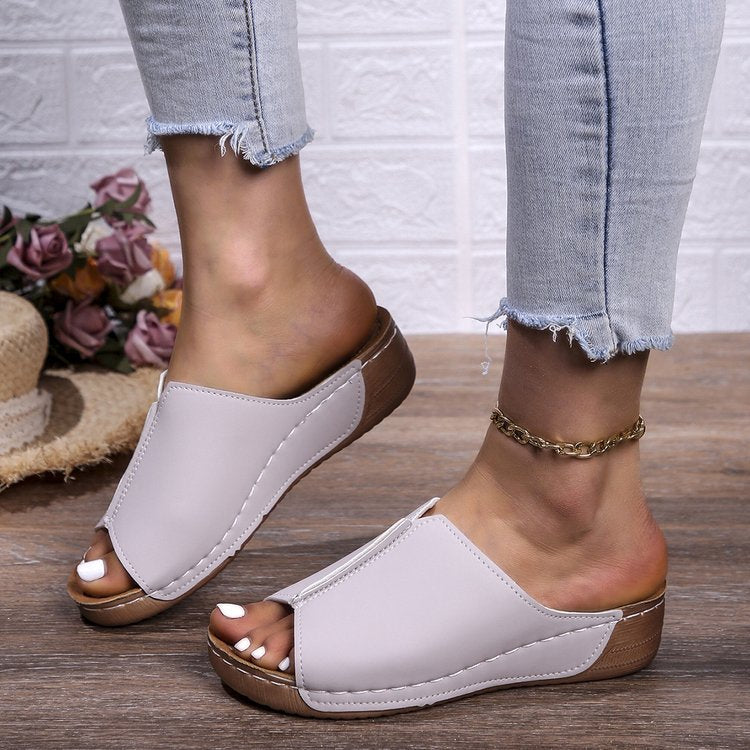 Anmutige Orthopädische Sandalen für modernen Look