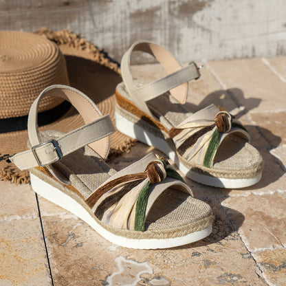 Anmutige Orthopädische Sandalen für modernen Look