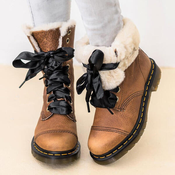 Klassische Orthopädische Stiefel mit zeitlosem Stil