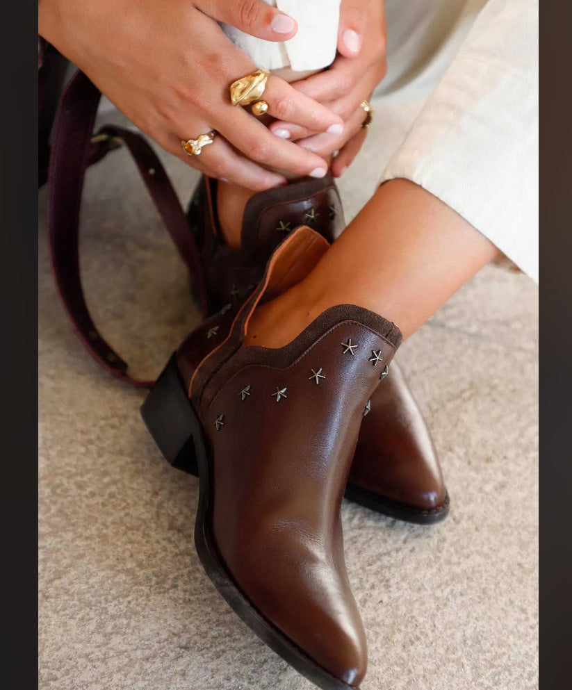 Anmutige Orthopädische Stiefel für modernen Look