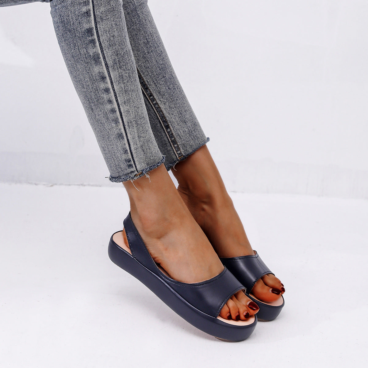 Anmutige Orthopädische Sandalen für modernen Look