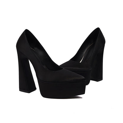 Klassische Orthopädische Schuhe mit zeitlosem Stil