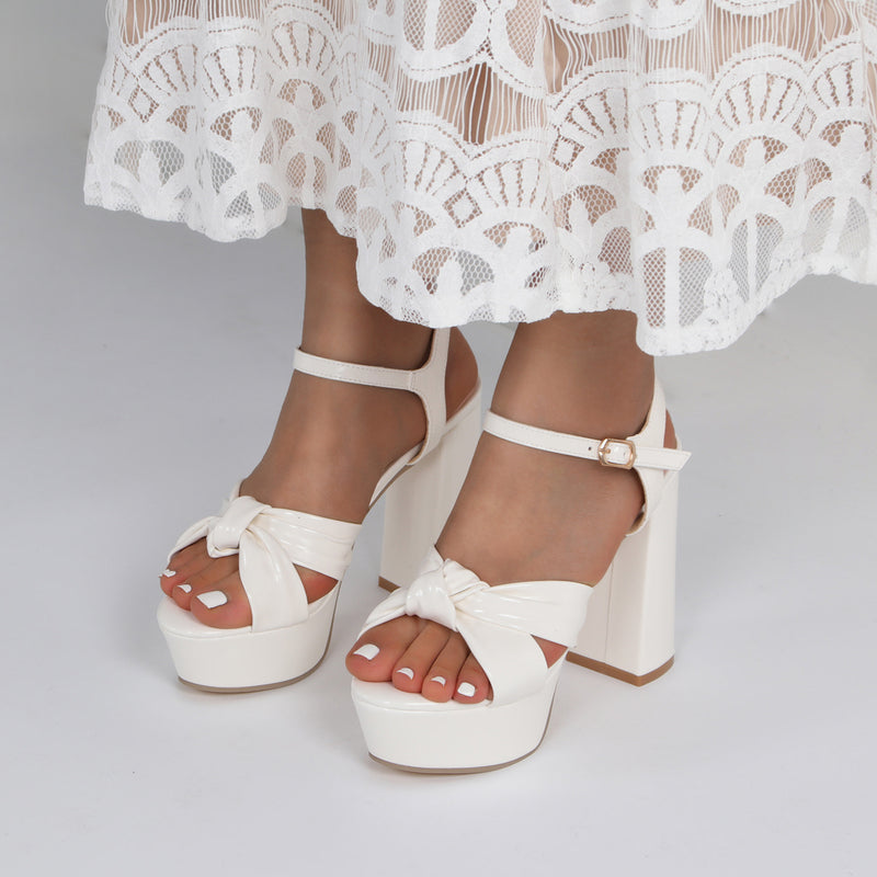 Wunderschön gefertigte Orthopädische Sandalen