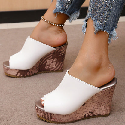 Anmutige Orthopädische Sandalen für modernen Look