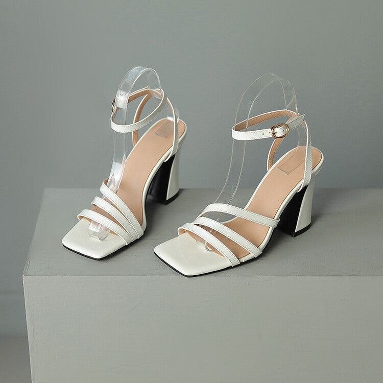 Schicke Orthopädische Sandalen mit einzigartigem Design