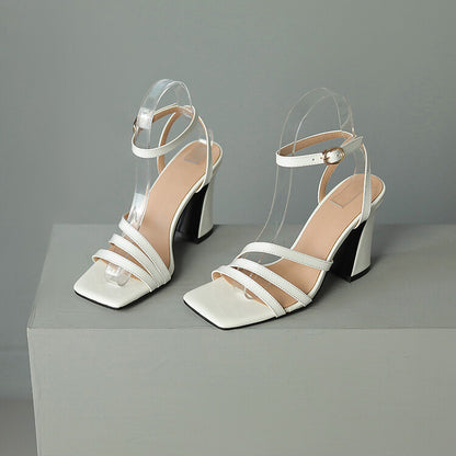Schicke Orthopädische Sandalen mit einzigartigem Design