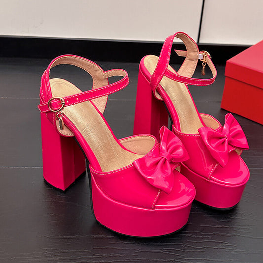 Anmutige Orthopädische Sandalen für modernen Look