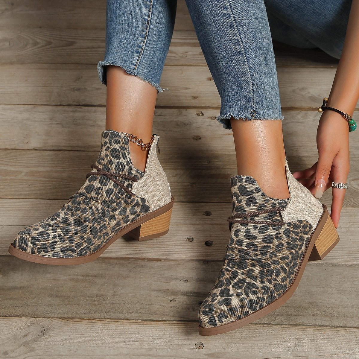 Schicke Orthopädische Schuhe mit einzigartigem Design