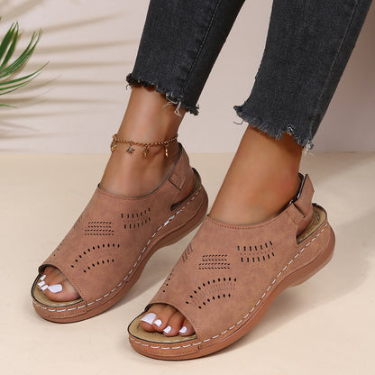 Klassische Orthopädische Sandalen mit zeitlosem Stil