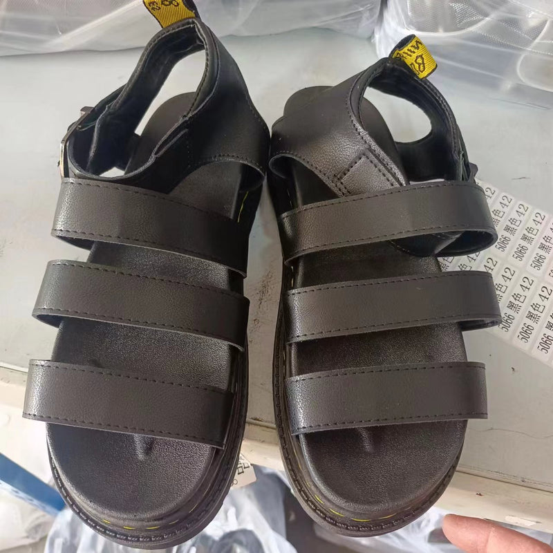 Anmutige Orthopädische Sandalen für modernen Look