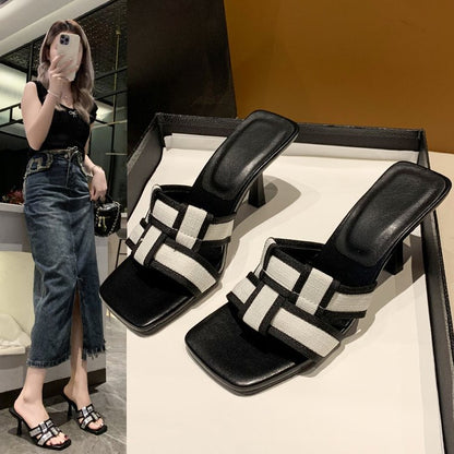 Schicke Orthopädische Sandalen mit einzigartigem Design