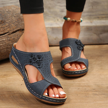 Klassische Orthopädische Sandalen mit zeitlosem Stil