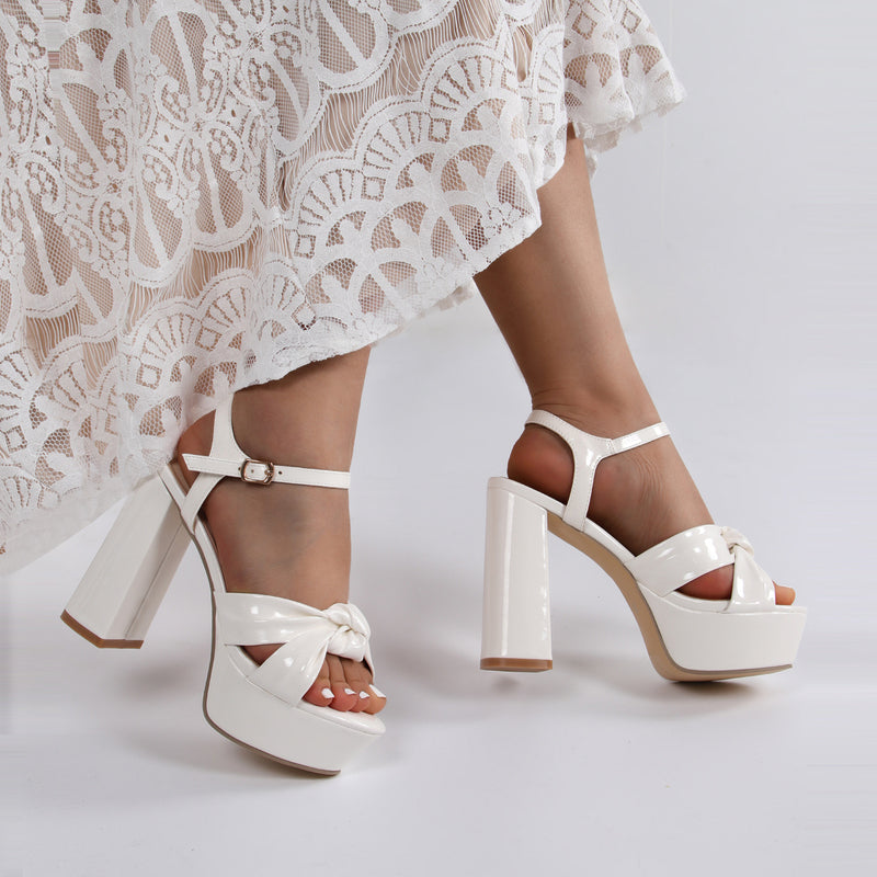 Wunderschön gefertigte Orthopädische Sandalen