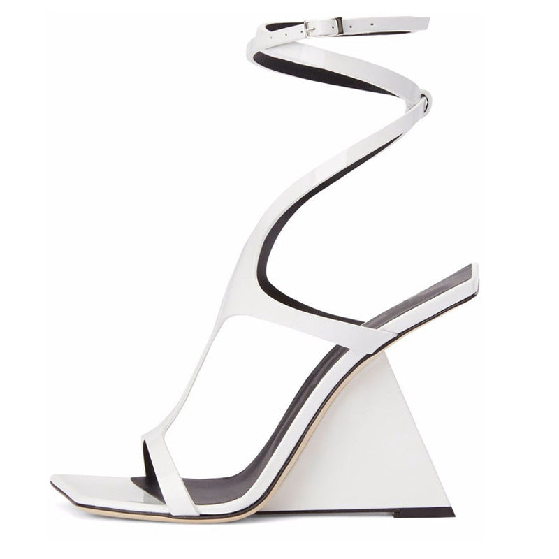 Klassische Orthopädische Sandalen mit zeitlosem Stil