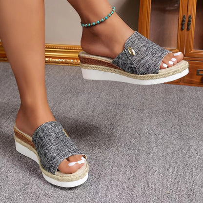 Klassische Orthopädische Sandalen mit zeitlosem Stil
