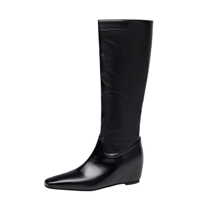 Anmutige orthopädische Stiefel für einen modernen Look
