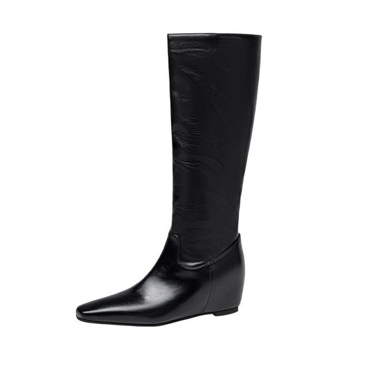 Anmutige orthopädische Stiefel für einen modernen Look