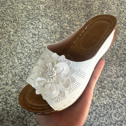 Anmutige Orthopädische Sandalen für modernen Look