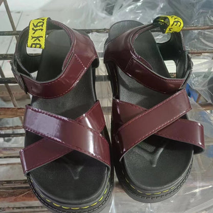 Anmutige Orthopädische Sandalen für modernen Look