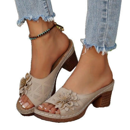 Anmutige Orthopädische Sandalen für modernen Look