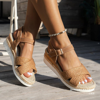Anmutige Orthopädische Sandalen für modernen Look