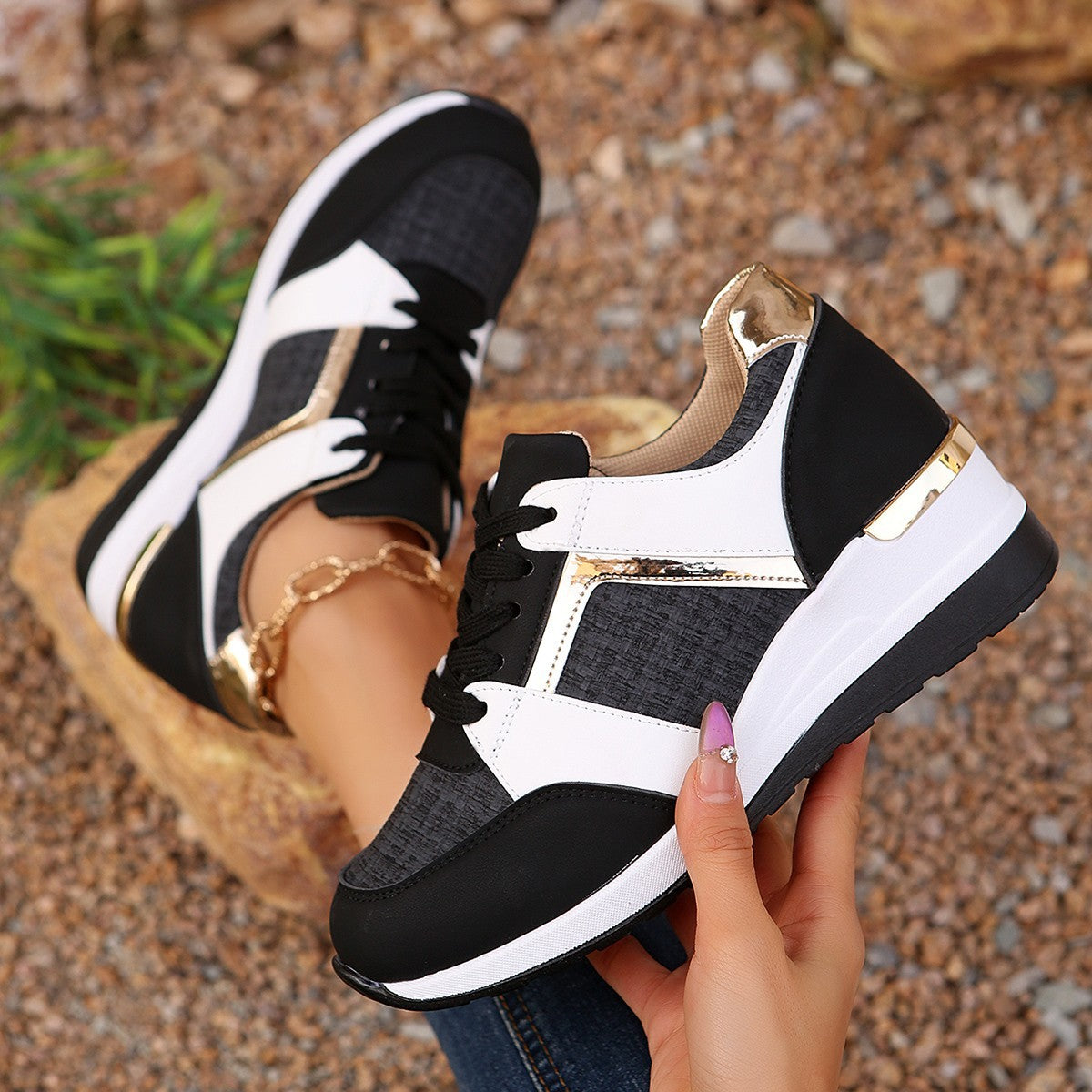 Schicke Orthopädische Schuhe mit einzigartigem Design