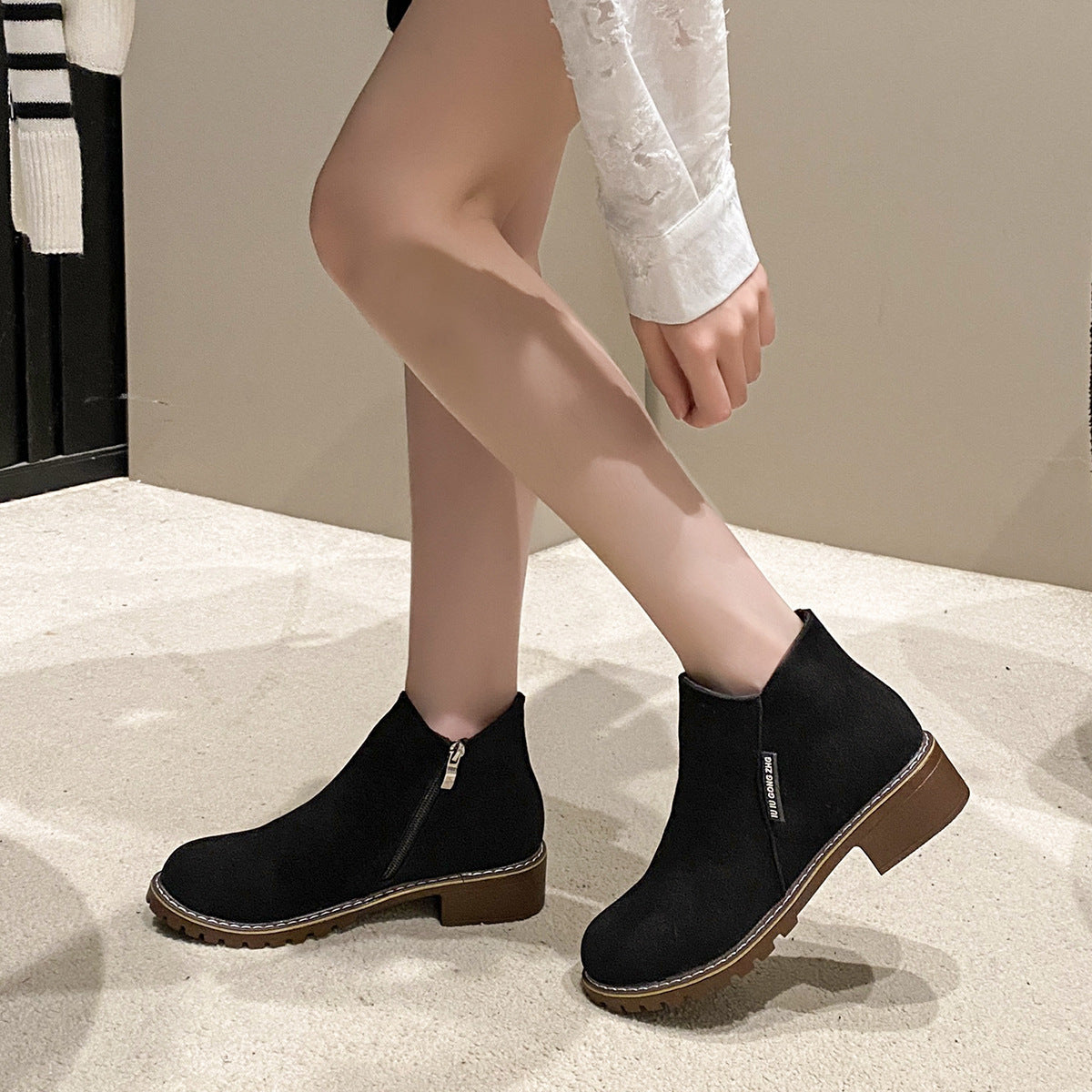 Schicke Orthopädische Schuhe mit einzigartigem Design