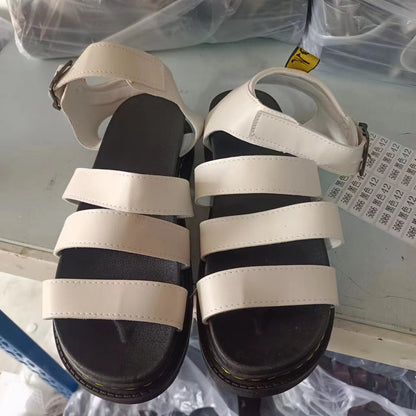 Anmutige Orthopädische Sandalen für modernen Look