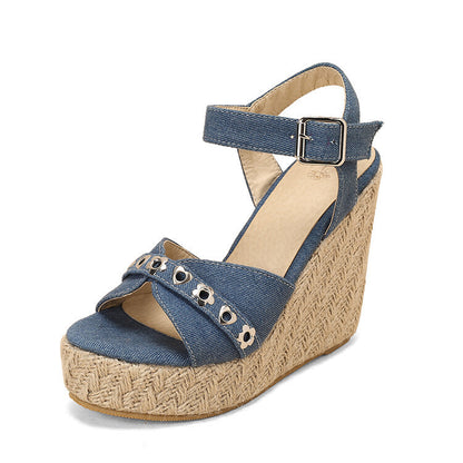 Schicke Orthopädische Sandalen mit einzigartigem Design