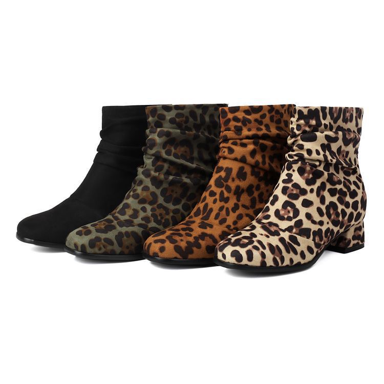 Anmutige Orthopädische Stiefel für modernen Look