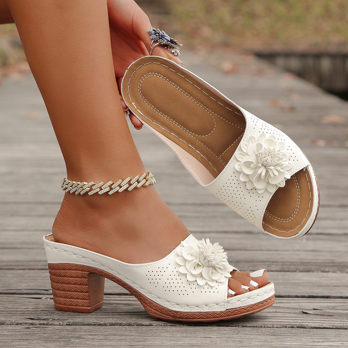 Klassische Orthopädische Sandalen mit zeitlosem Stil