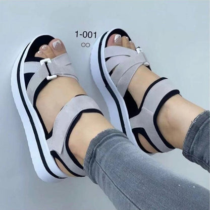 Anmutige Orthopädische Sandalen für modernen Look