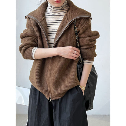 Klassisch gestaltete Pullover
