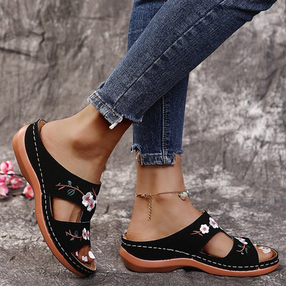 Anmutige Orthopädische Sandalen für modernen Look