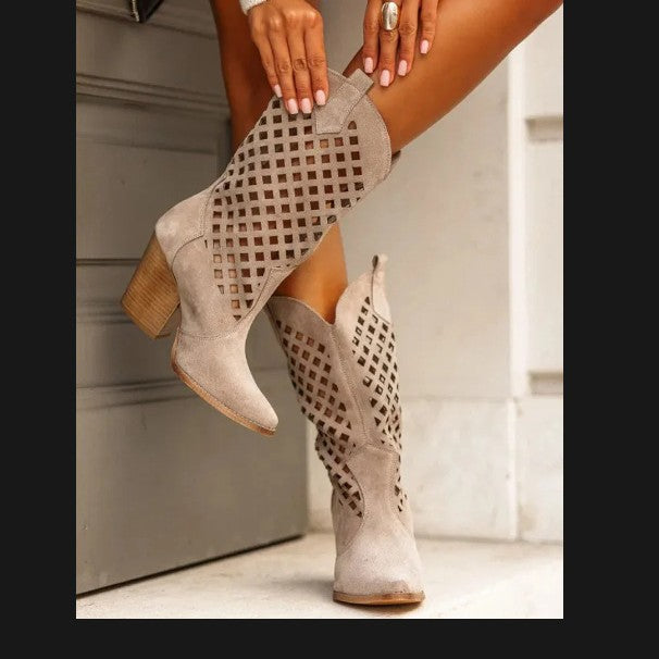Schicke orthopädische Stiefel mit einzigartigem Design