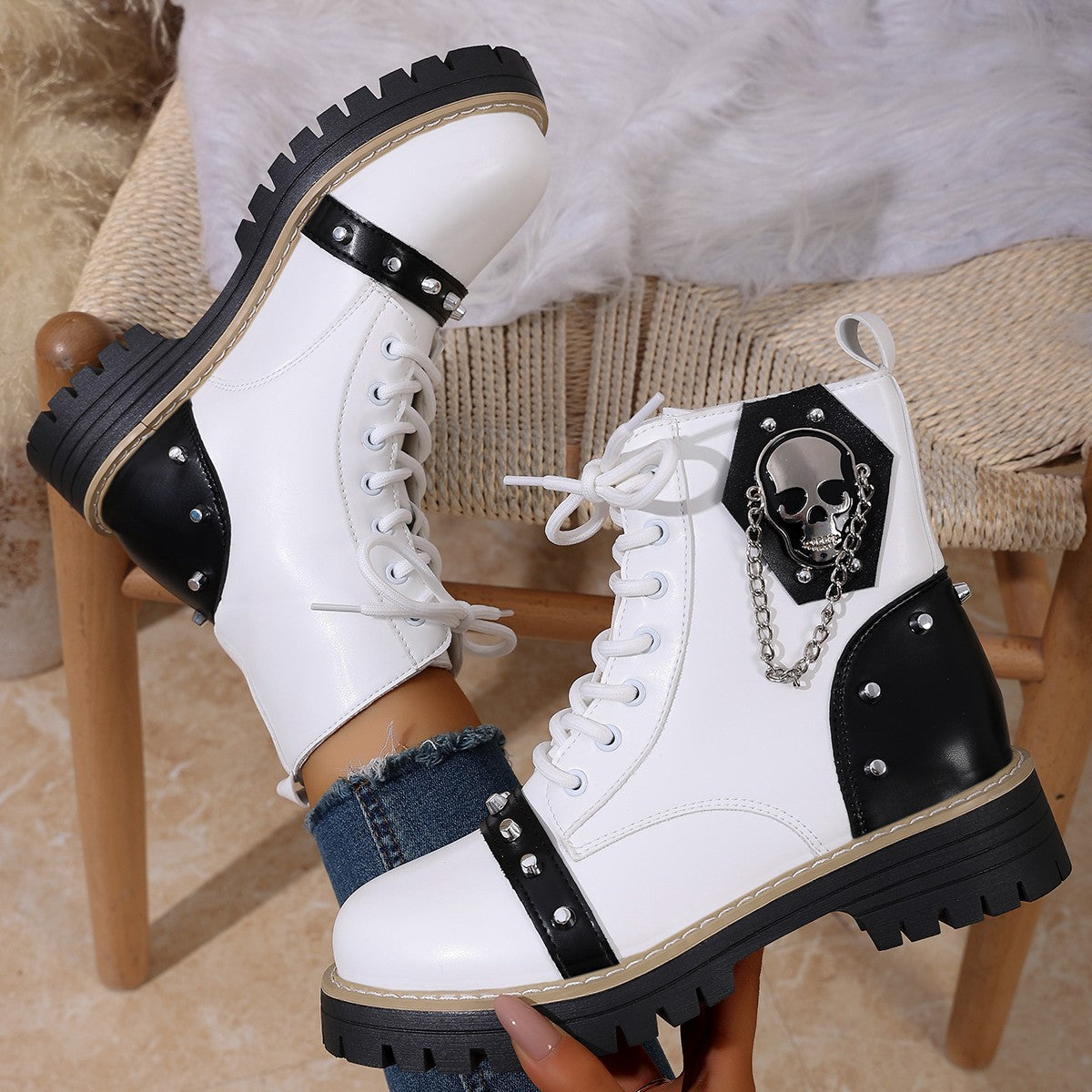 Schicke Orthopädische Stiefel mit einzigartigem Design