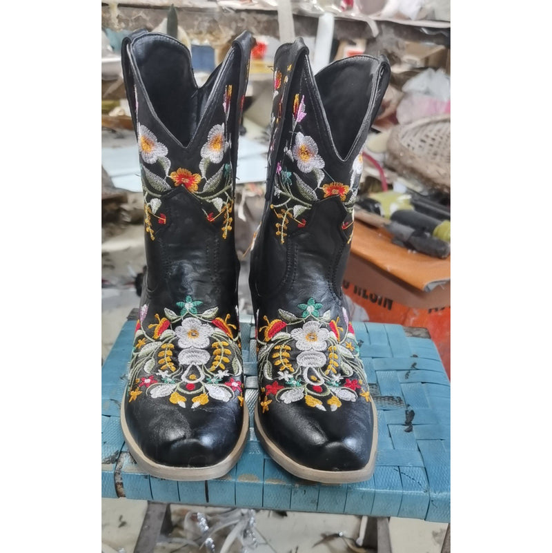 Elegante Orthopädische Stiefel für jeden Schritt