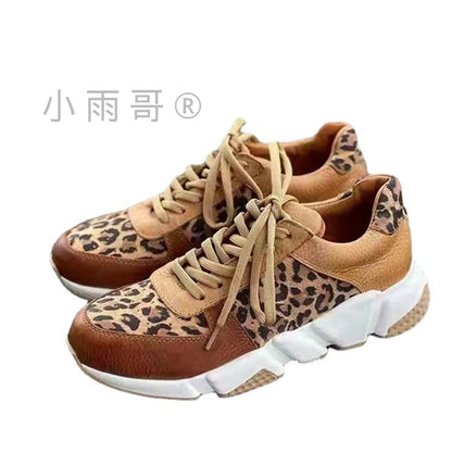 Klassische Orthopädische Schuhe mit zeitlosem Stil